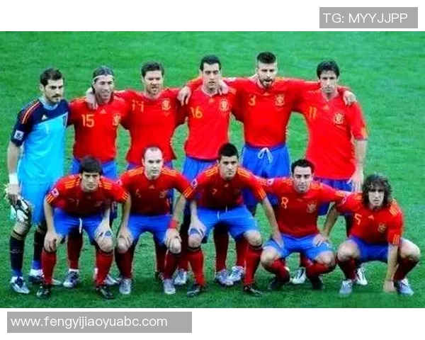 历届足球世界杯中的传奇球星与他们的辉煌瞬间回顾 历届足球世界杯中的传奇球星与他们的辉煌瞬间回顾