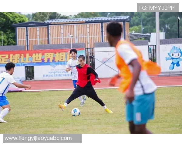 杭州足球队在邀请赛中的状态分析与表现评估 杭州足球队在邀请赛中的状态分析与表现评估